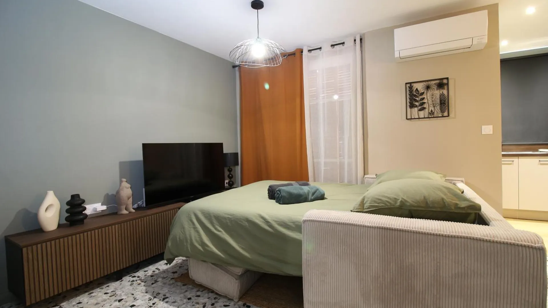 Apartment Les Carmes-Climatisation-Confort-Wifi-Hypercentre-Netflix Avignon Frankreich
