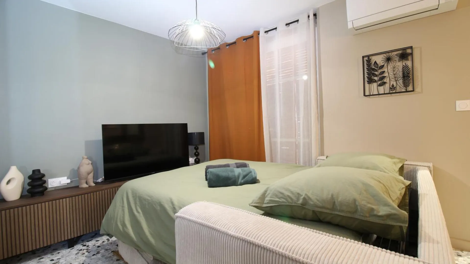 Les Carmes-Climatisation-Confort-Wifi-Hypercentre-Netflix Avignon