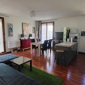  Apartment T2 Climatise Intra Muros Spacieux Et Lumineux