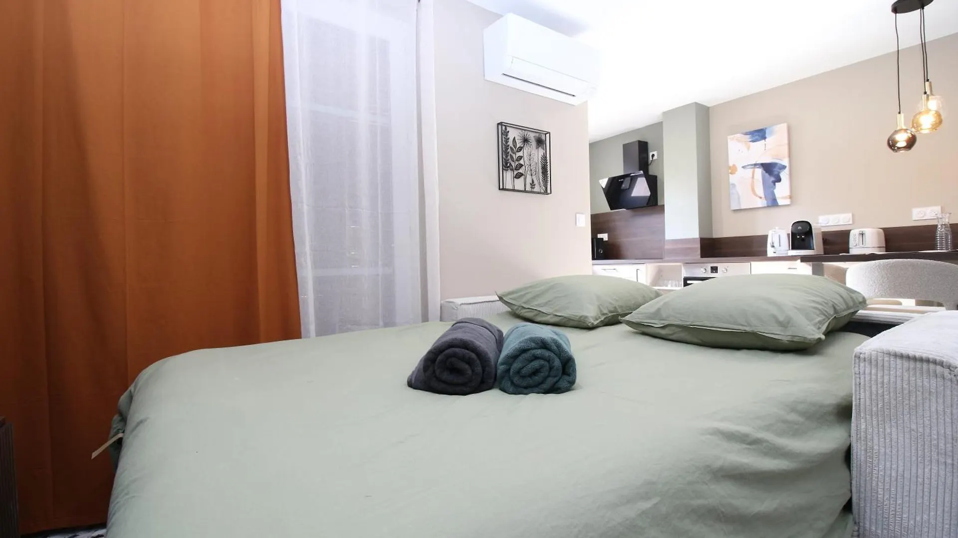 Apartment Les Carmes-Climatisation-Confort-Wifi-Hypercentre-Netflix Avignon