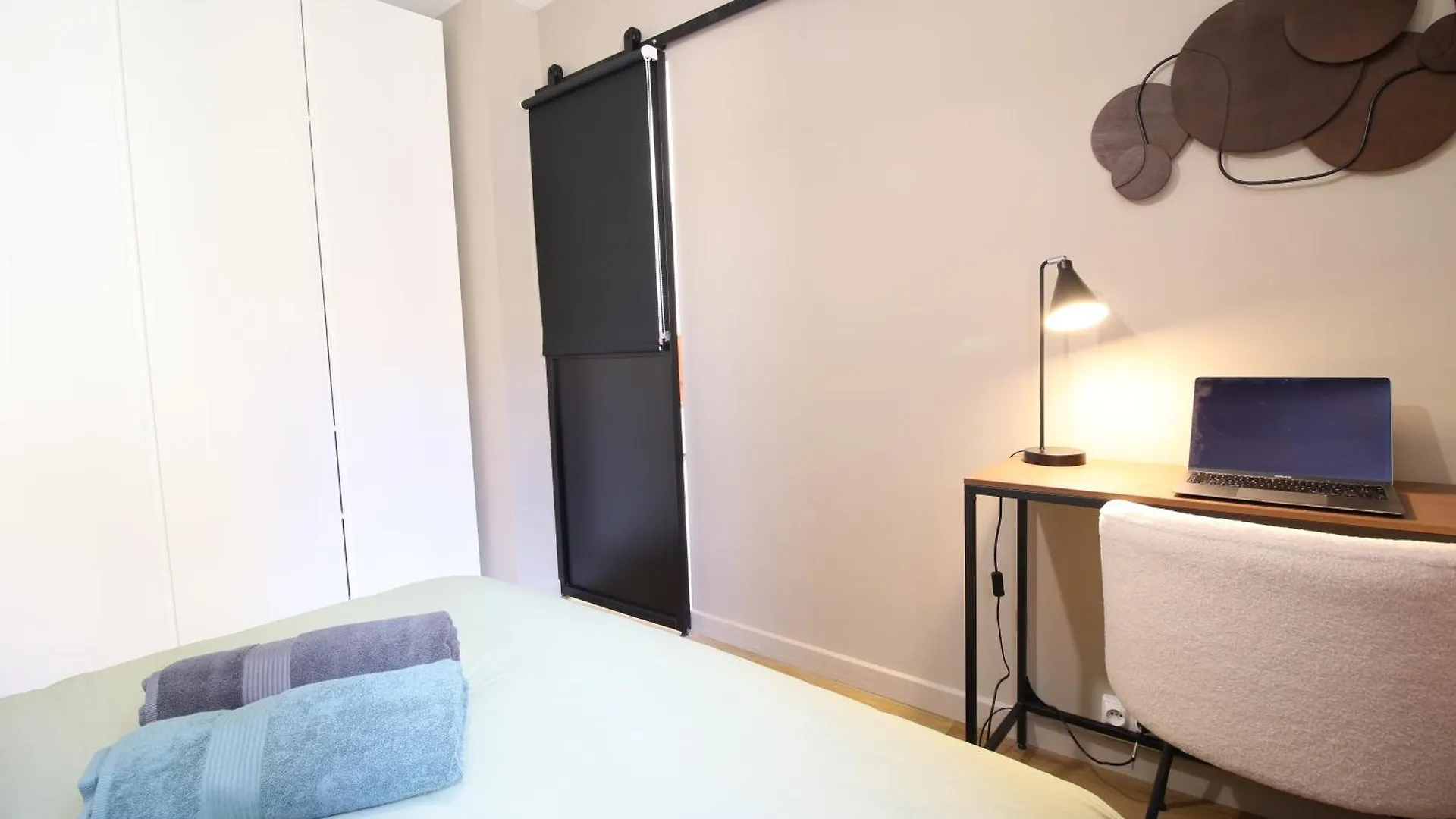 Les Carmes-Climatisation-Confort-Wifi-Hypercentre-Netflix Avignon 0*,